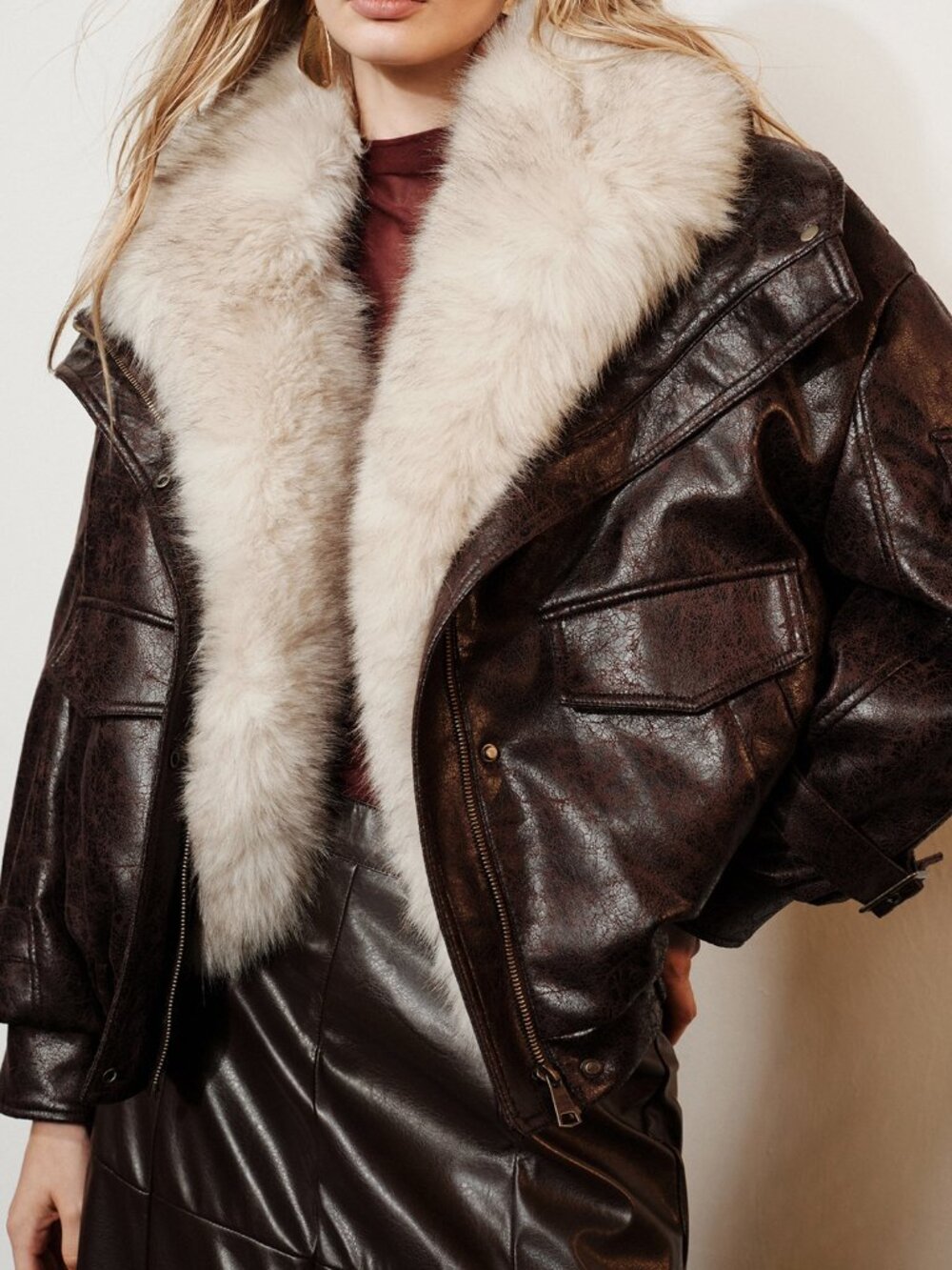 Brown Party Women's Oversized Short Faux Fur Collar Lapel Zip-Placket Coat